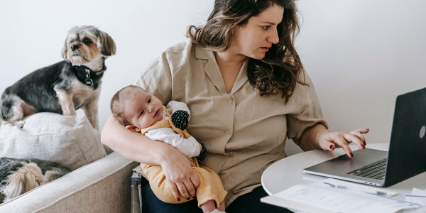 balancing life and parenting: stay in control with smart babywear